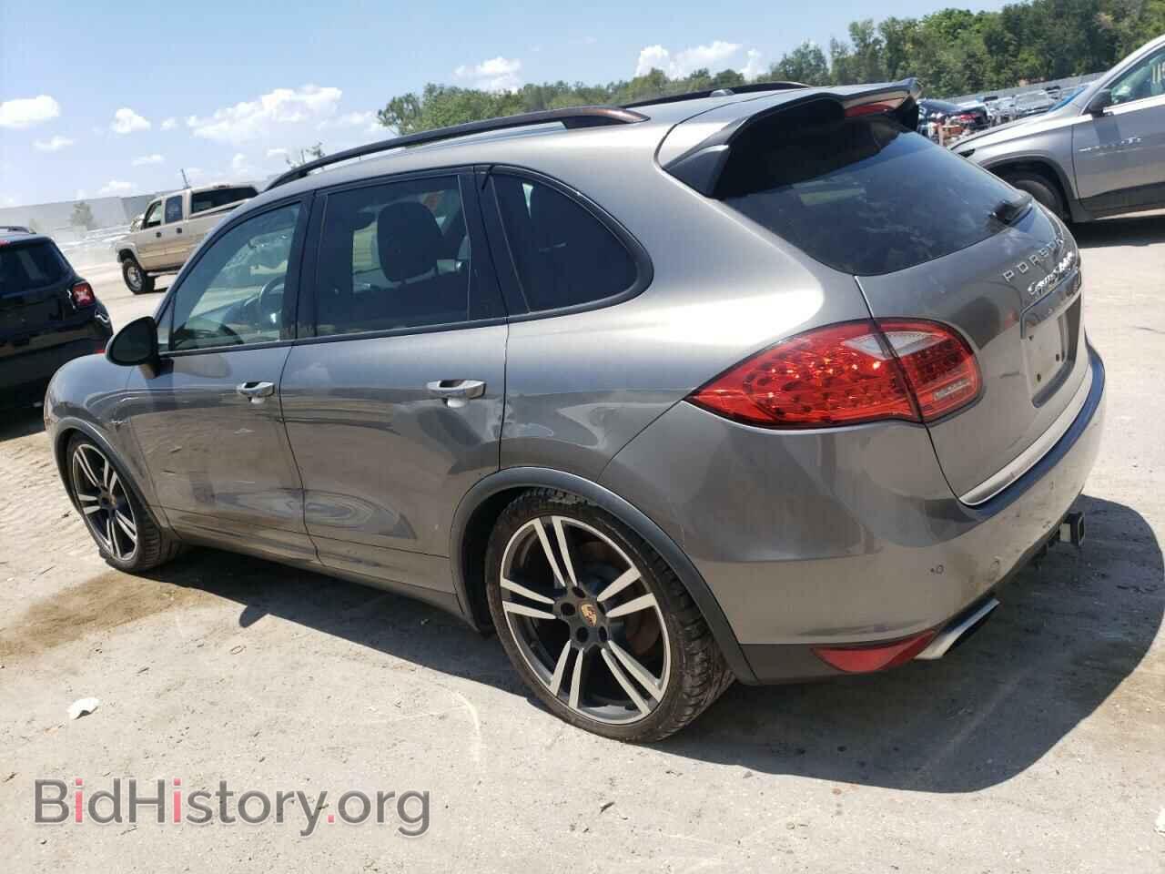 2013 PORSCHE CAYENNE - VIN: WP1AE2A29DLA15858 - Фото 2
