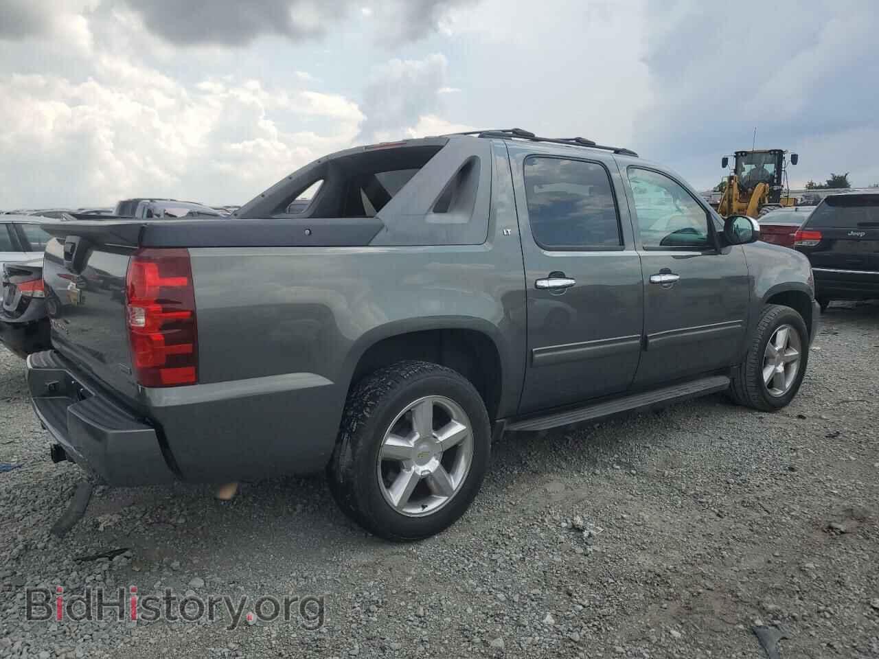 2011 CHEVROLET AVALANCHE - VIN: 3GNMCFE05BG102176 - Фото 3
