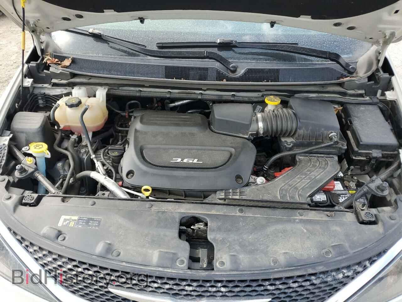 2017 CHRYSLER PACIFICA - VIN: 2C4RC1DGXHR768114 - Фото 12