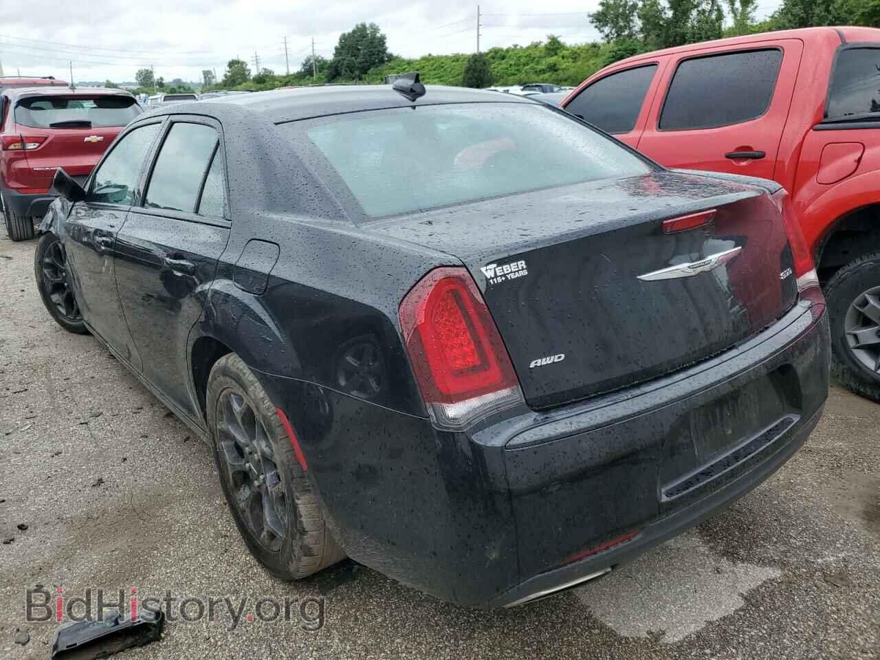 2019 CHRYSLER 300 - VIN: 2C3CCAGG1KH586367 - Фото 2