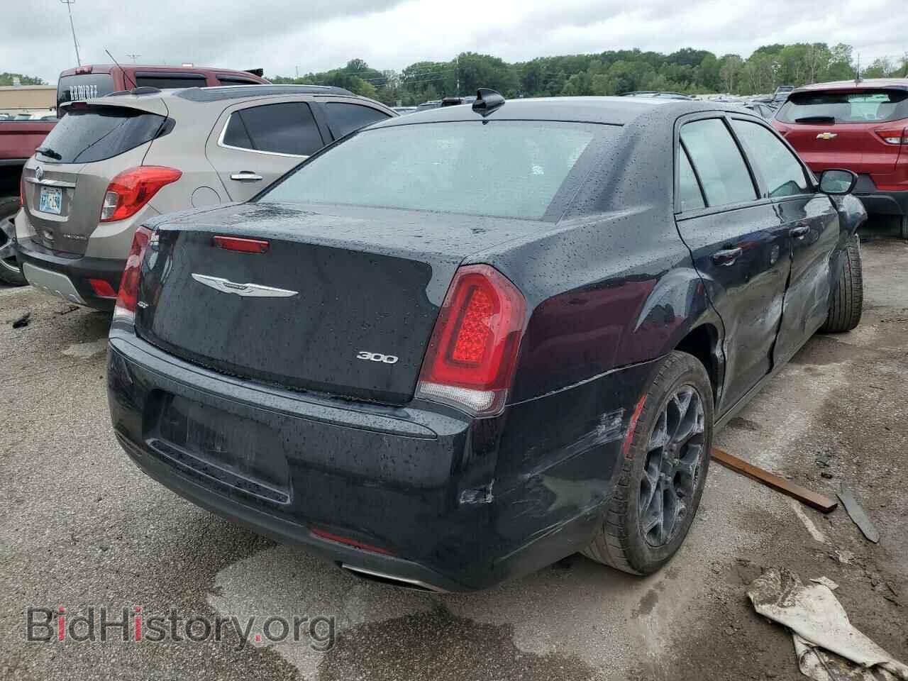 2019 CHRYSLER 300 - VIN: 2C3CCAGG1KH586367 - Фото 3