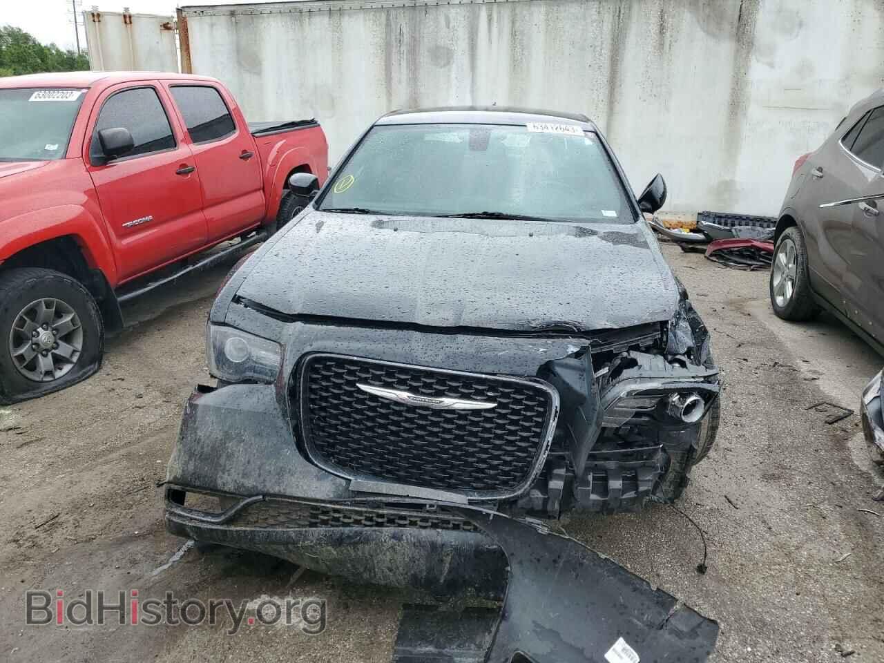 2019 CHRYSLER 300 - VIN: 2C3CCAGG1KH586367 - Фото 5