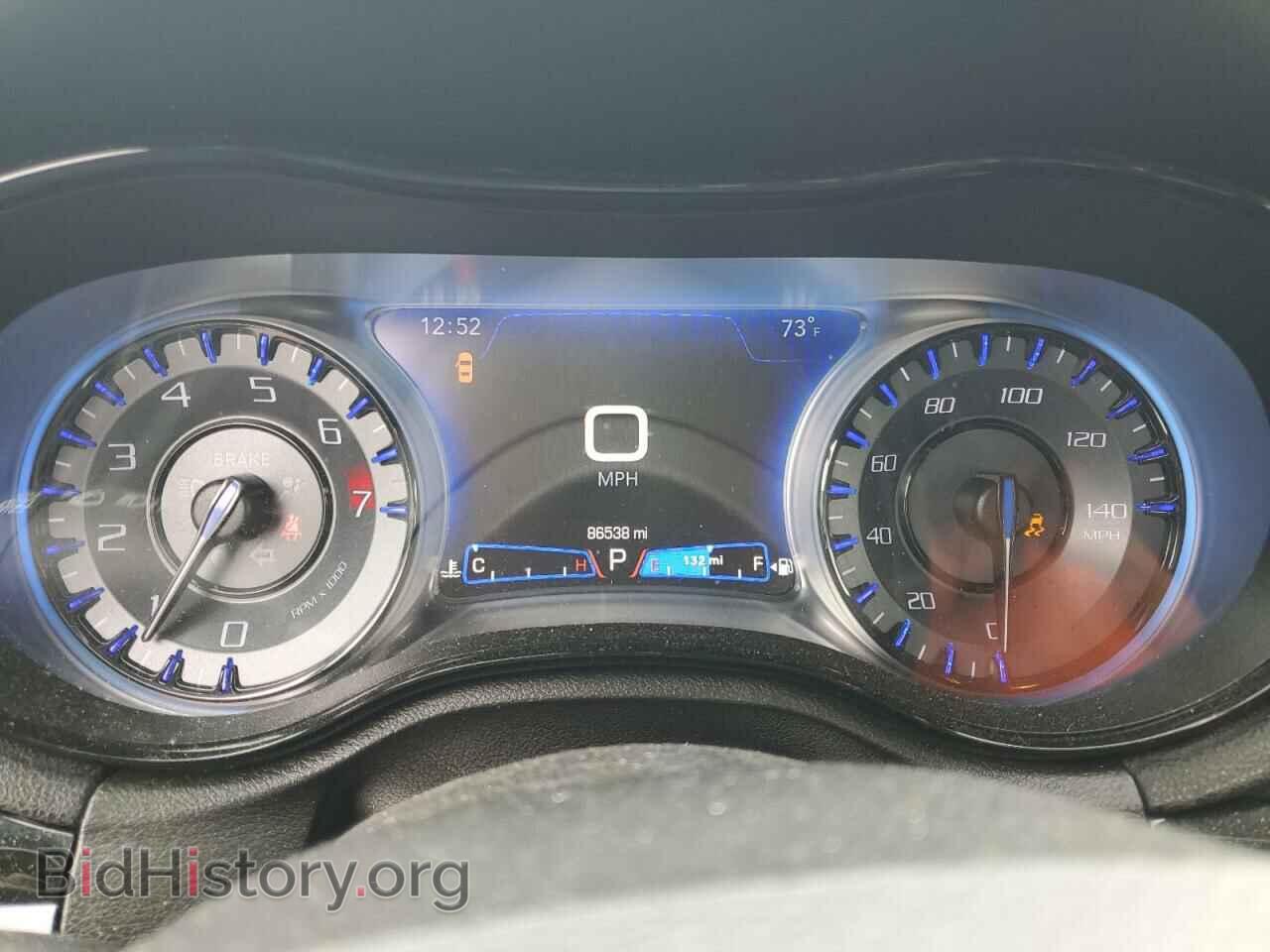 2019 CHRYSLER 300 - VIN: 2C3CCAGG1KH586367 - Фото 9