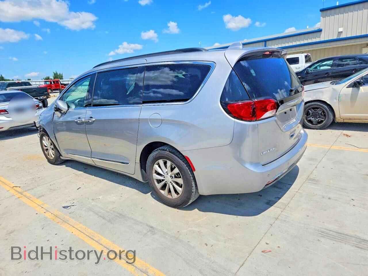 2017 CHRYSLER PACIFICA - VIN: 2C4RC1BG1HR788108 - Photo 2