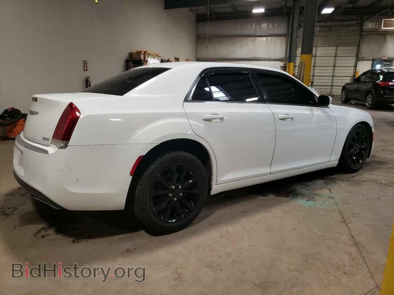 2016 CHRYSLER 300 - VIN: 2C3CCARG7GH262019 - Фото 3