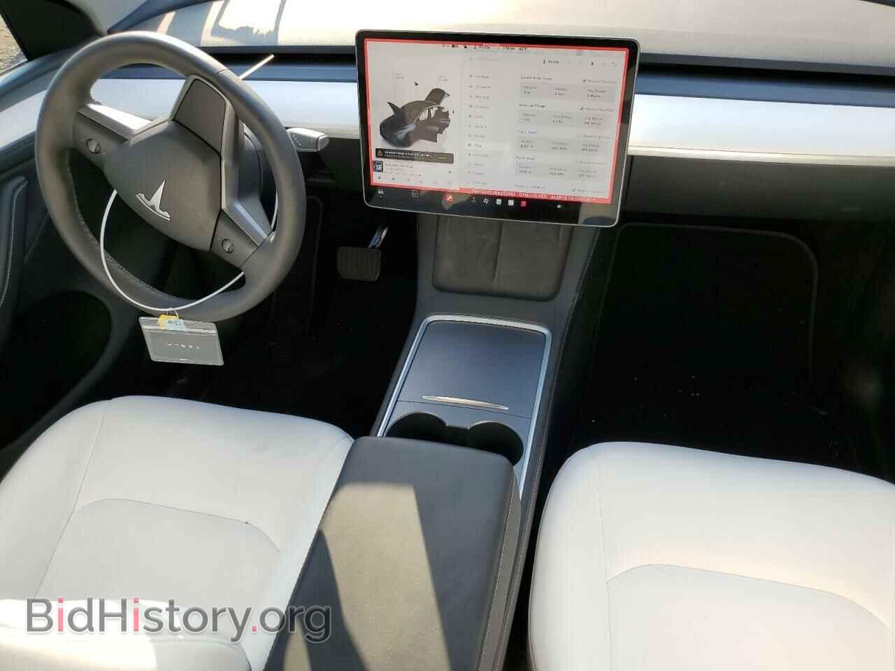 2024 TESLA MODEL Y - VIN: 7SAYGDEE3RA233282 - Фото 8