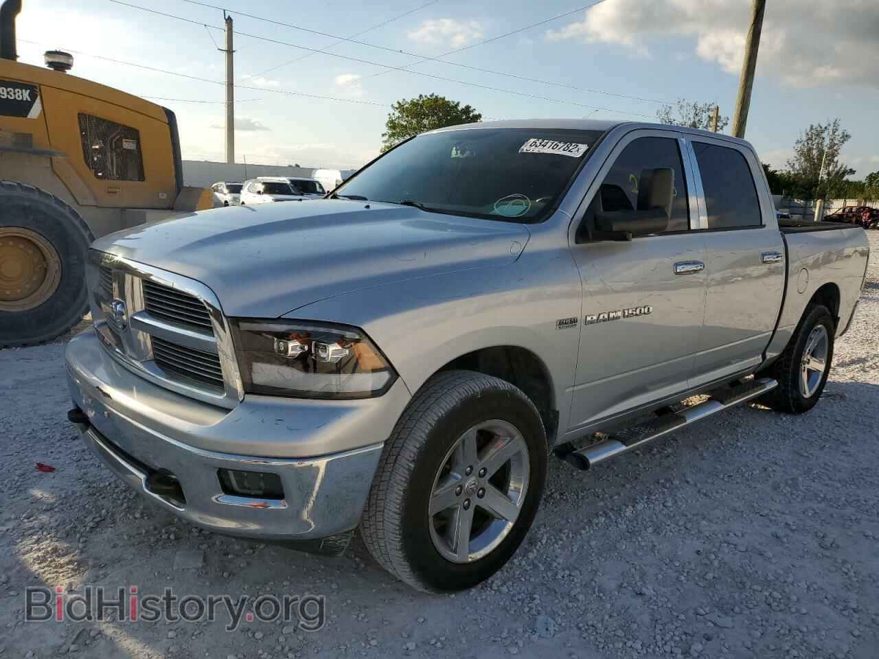 2011 DODGE RAM 1500 - VIN: 1D7RV1CT6BS658908 - Фото 2