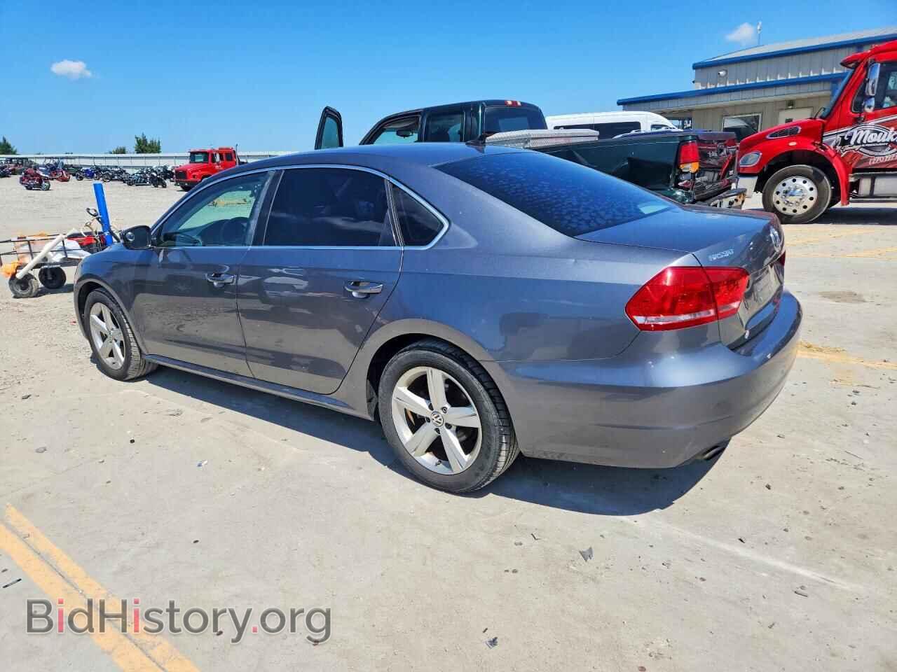2015 VOLKSWAGEN PASSAT - VIN: 1VWAS7A32FC082513 - Фото 2