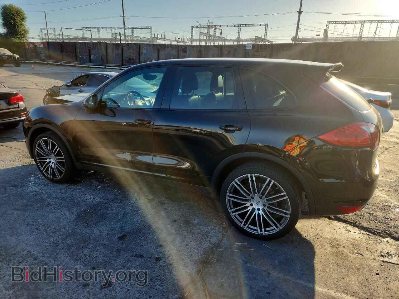 2013 PORSCHE CAYENNE - VIN: WP1AA2A26DLA06465 - Photo 2