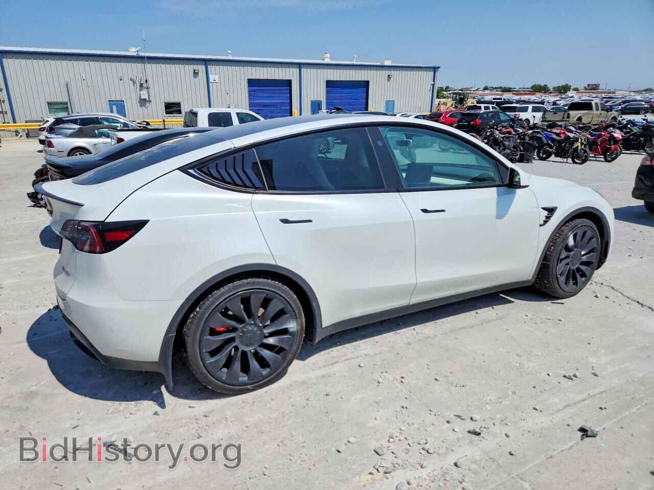 2024 TESLA MODEL Y - VIN: 7SAYGDEF8RA257201 - Photo 3