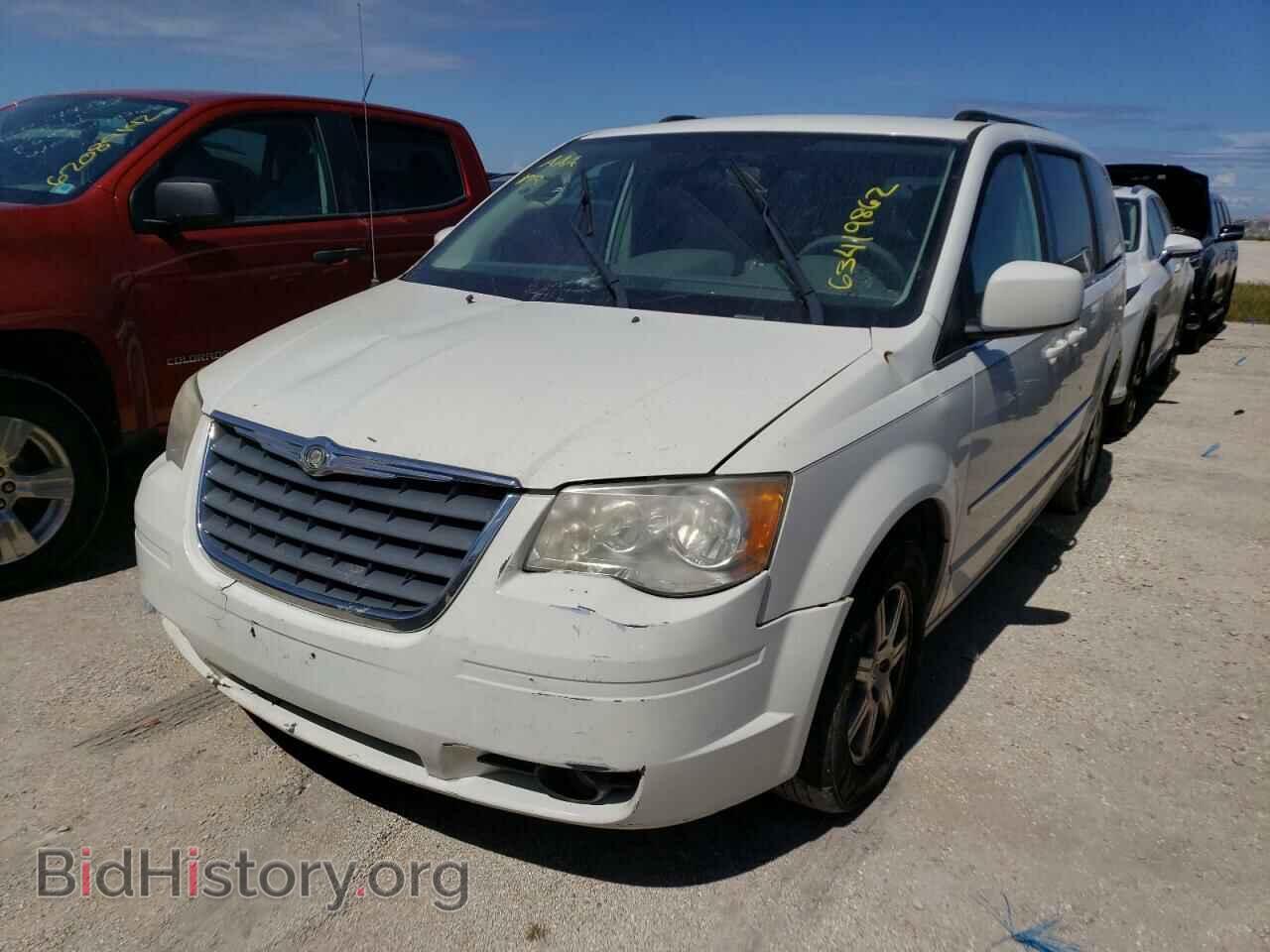 2010 CHRYSLER MINIVAN - VIN: 2A4RR5D14AR176452 - Фото 2