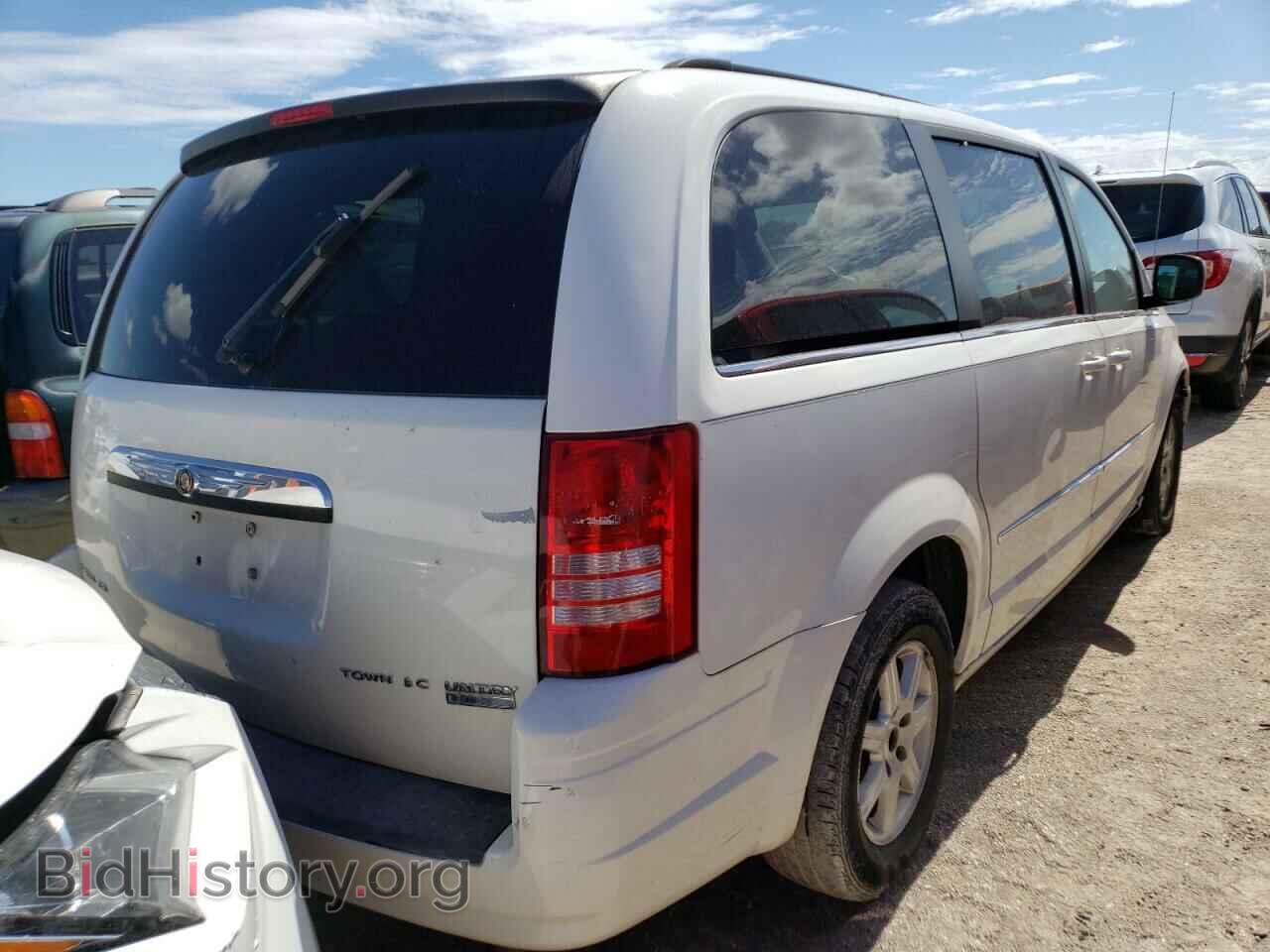 2010 CHRYSLER MINIVAN - VIN: 2A4RR5D14AR176452 - Фото 4