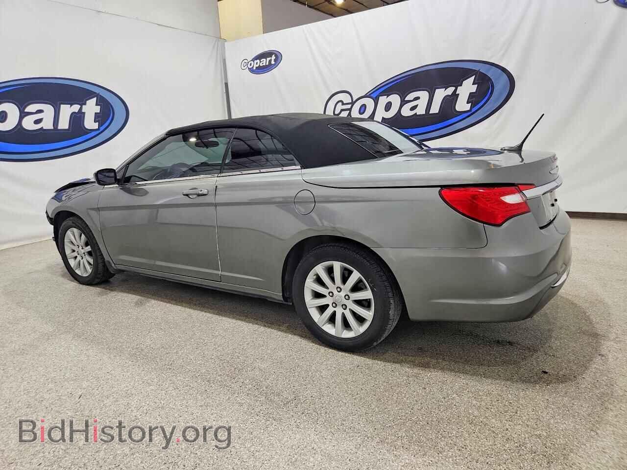 2013 CHRYSLER 200 - VIN: 1C3BCBEGXDN755557 - Photo 2