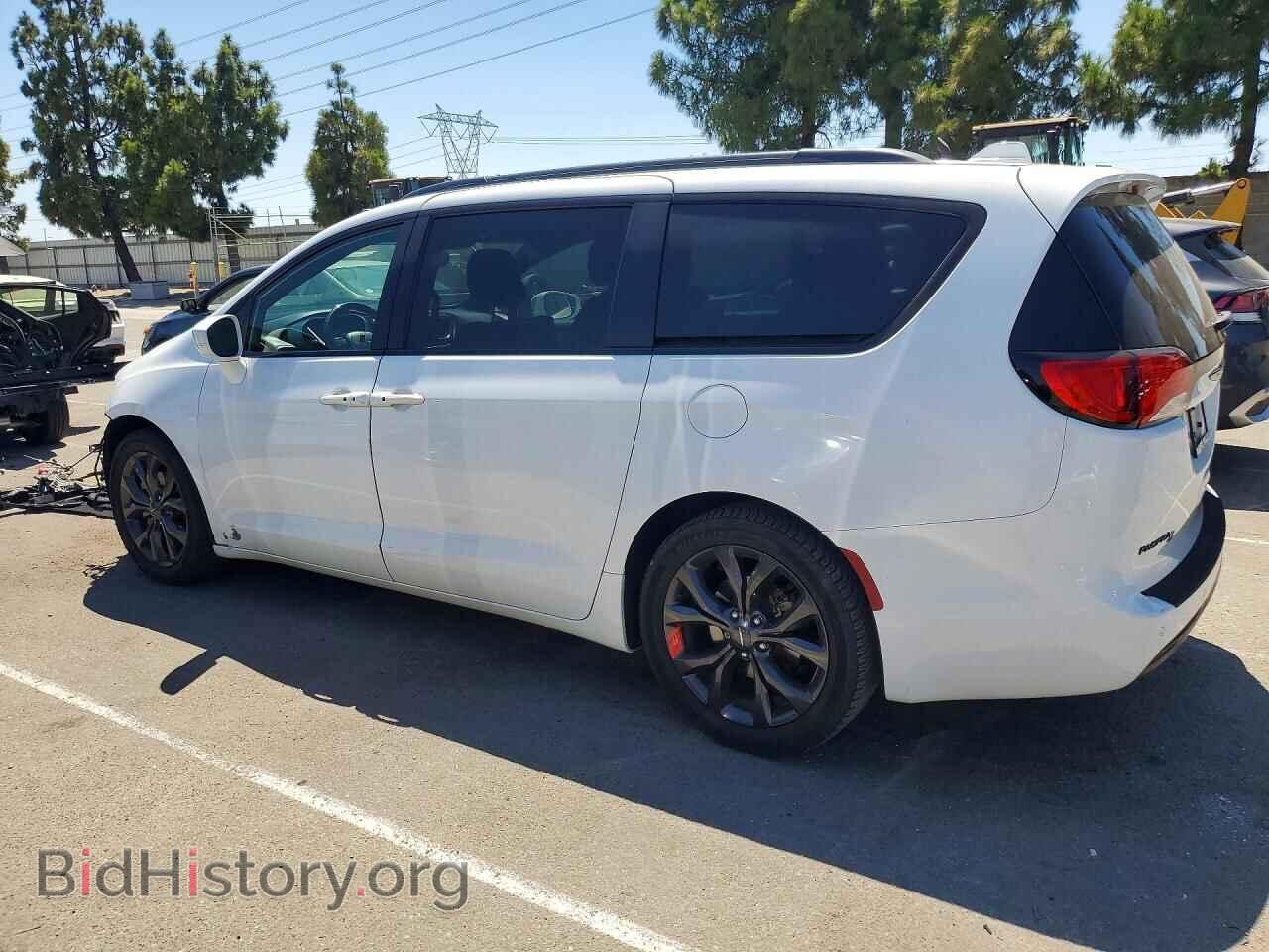 2018 CHRYSLER PACIFICA - VIN: 2C4RC1BG0JR228392 - Photo 2