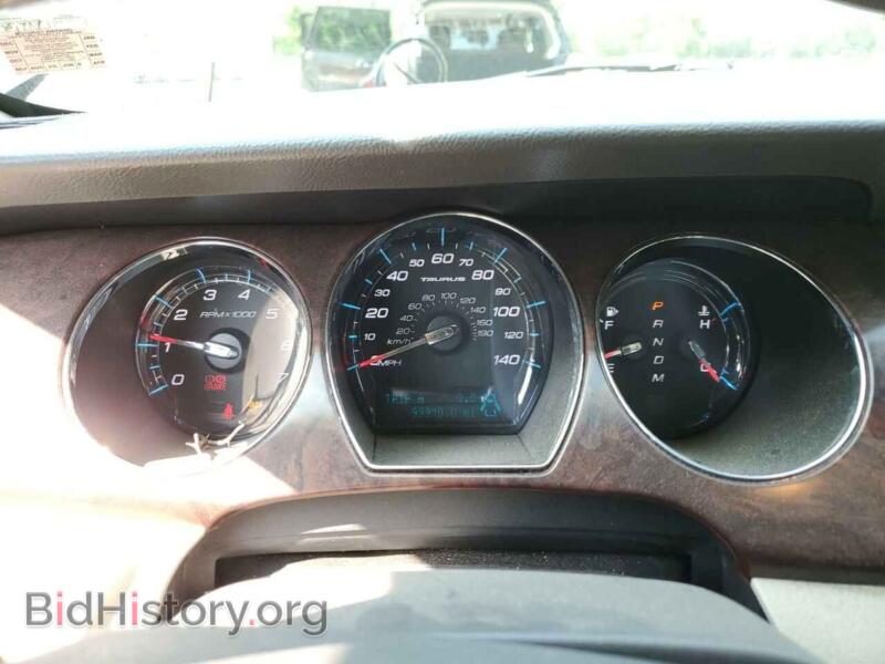 2011 Ford TAURUS (VIN 1FAHP2EW2BG112046) — photo 9 of 12