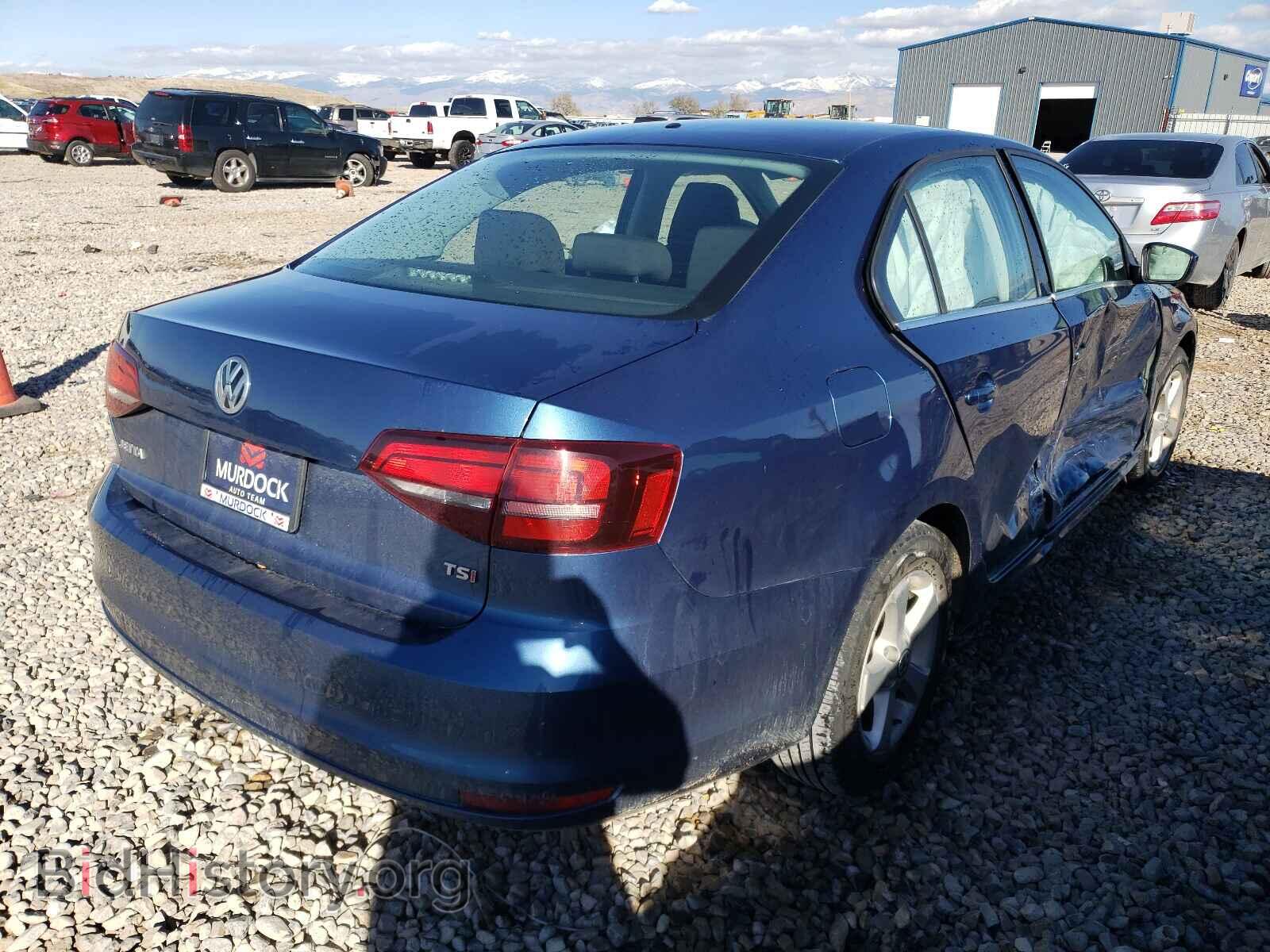 2017 VOLKSWAGEN JETTA - VIN: 3VW2B7AJ8HM367723 - Фото 4