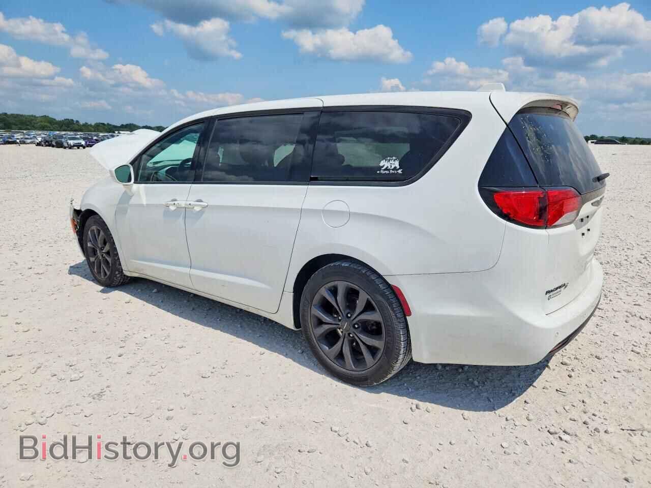 2018 CHRYSLER PACIFICA - VIN: 2C4RC1FG3JR260084 - Фото 2