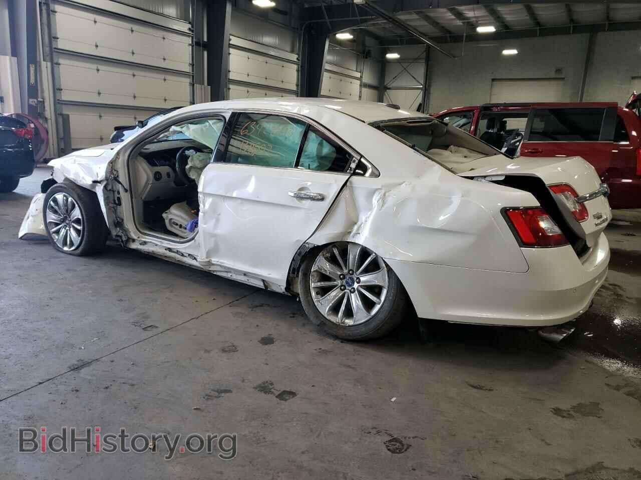 2011 FORD TAURUS - VIN: 1FAHP2FW0BG172826 - Photo 2