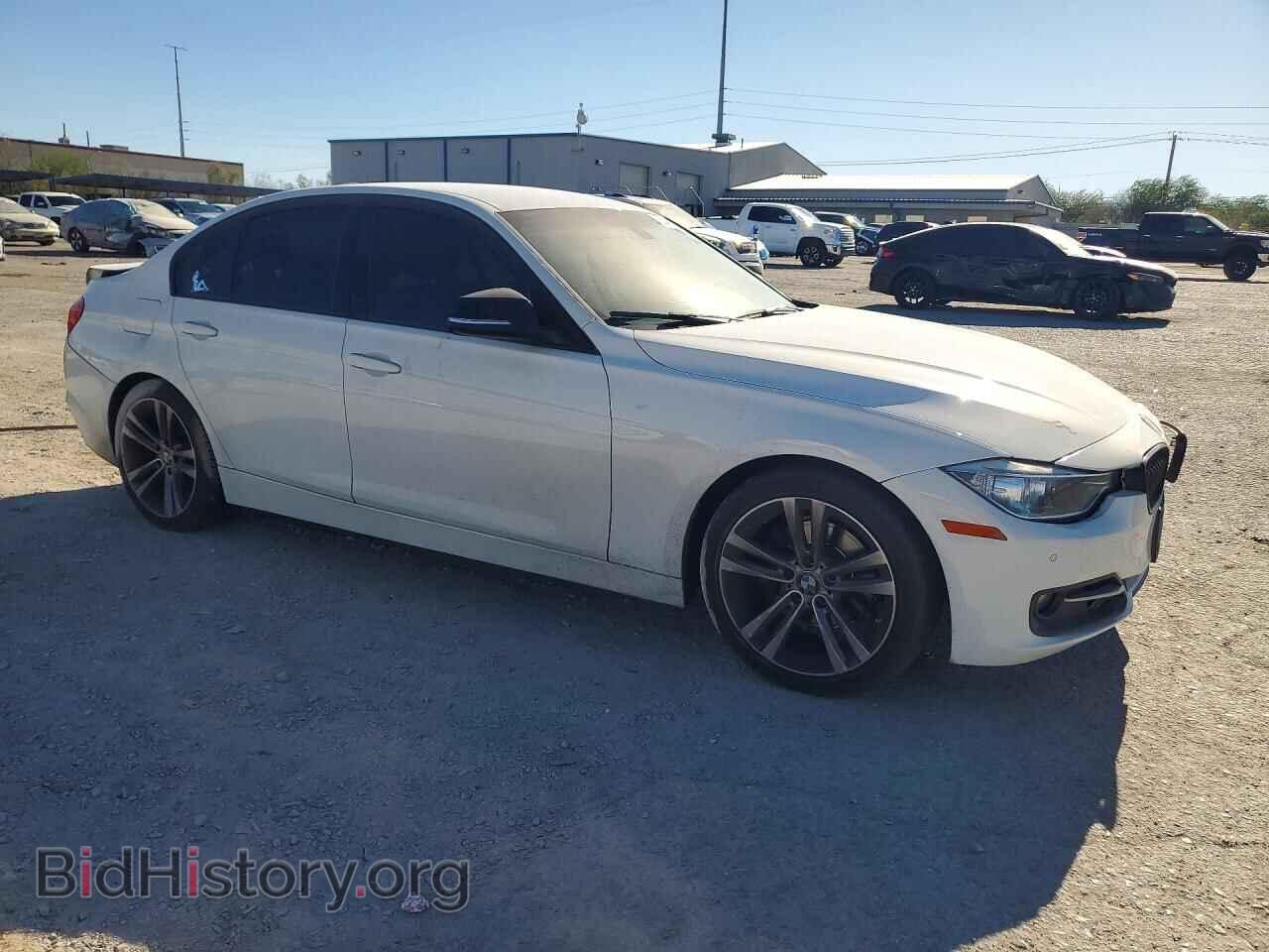 2014 BMW 3 SERIES - VIN: WBA3A5C53EF605551 - Фото 4