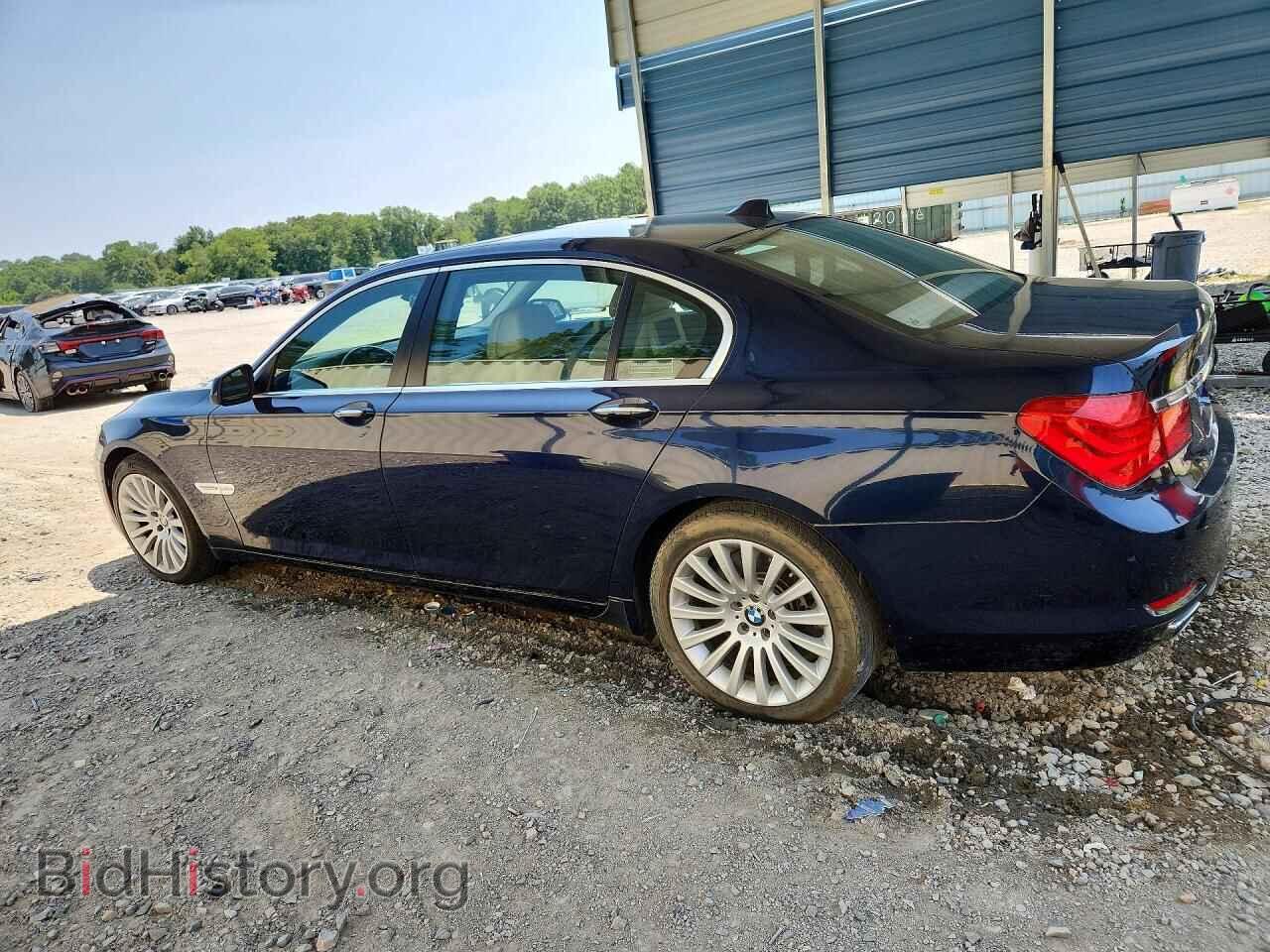 2012 BMW 7 SERIES - VIN: WBAKC8C56CC436535 - Photo 2