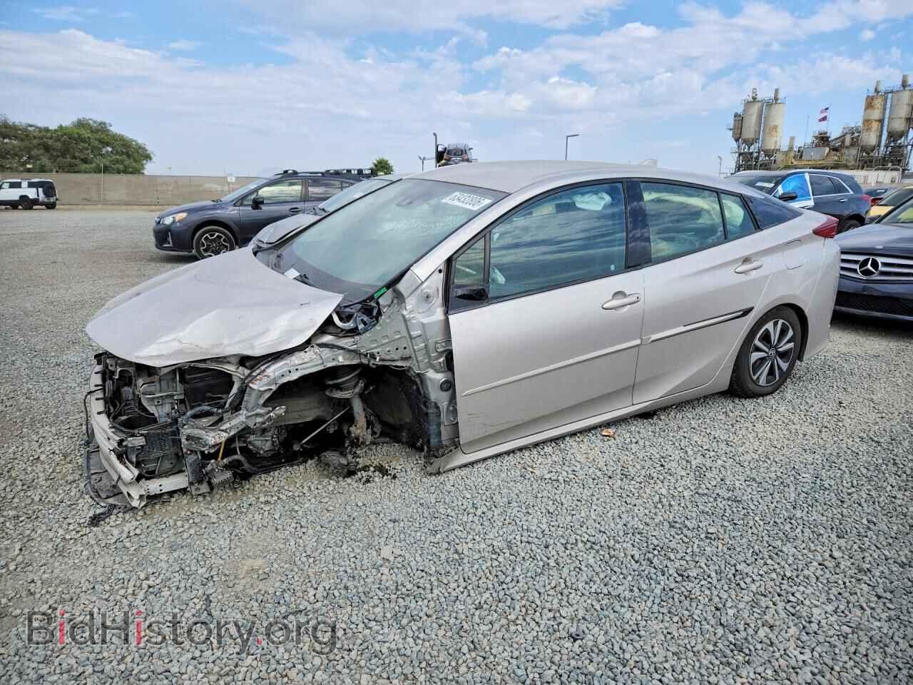 Фотография JTDKARFPXH3035945 - TOYOTA PRIUS 2017