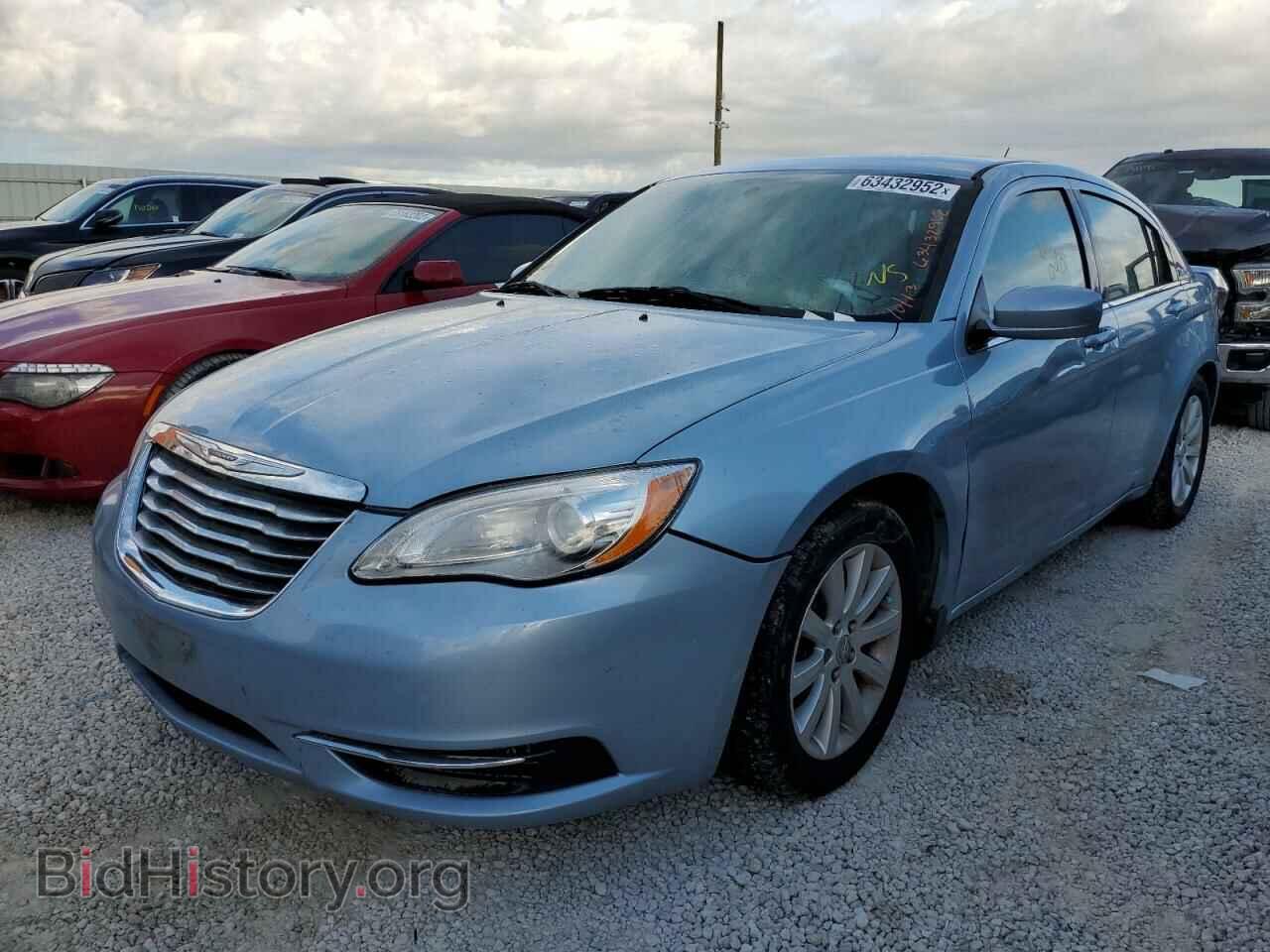 2014 CHRYSLER 200 - VIN: 1C3CCBBG4EN113989 - Фото 2