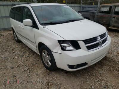2010 Dodge CARAVAN Grand Cara, белый — VIN 2D4RN5D17AR233229, Copart