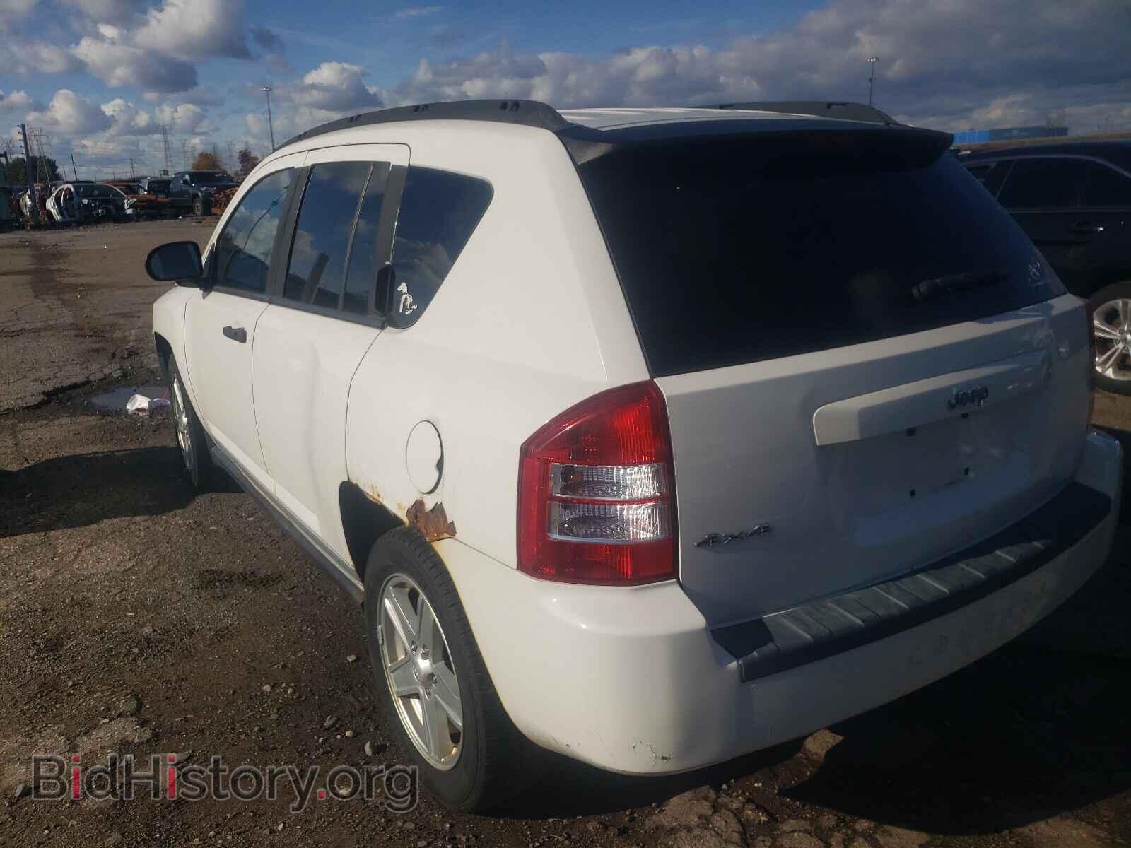 2007 JEEP COMPASS - VIN: 1J8FF47W17D409744 - Фото 3
