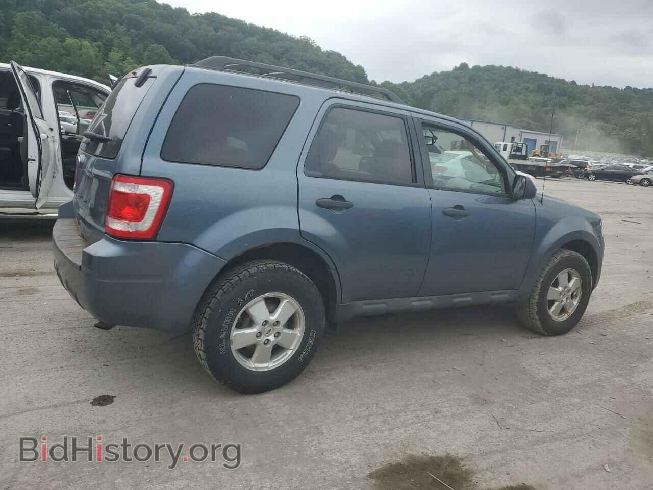 2011 FORD ESCAPE - VIN: 1FMCU0D78BKC25701 - Фото 3