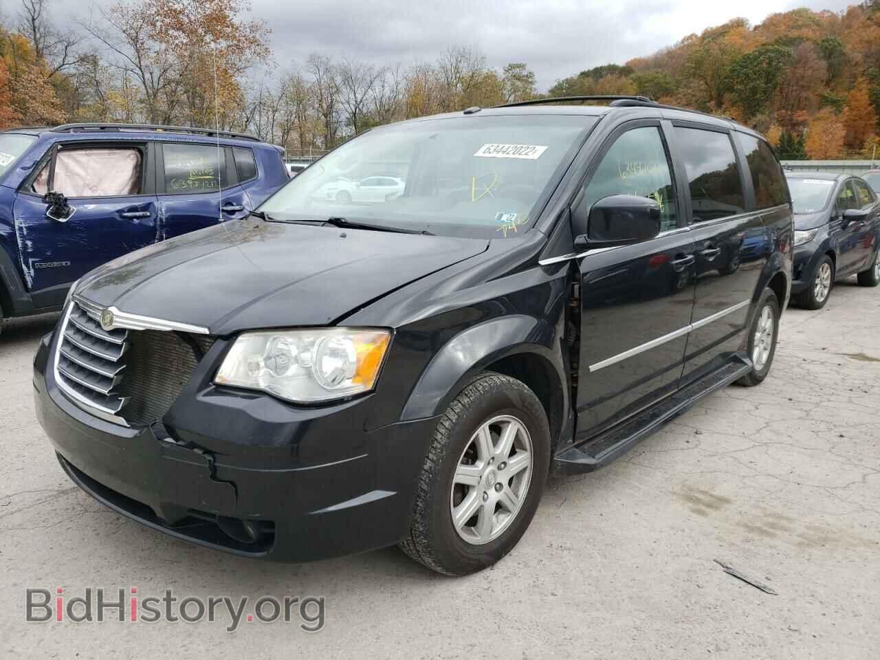 2010 CHRYSLER MINIVAN - VIN: 2A4RR5D16AR151973 - Фото 2