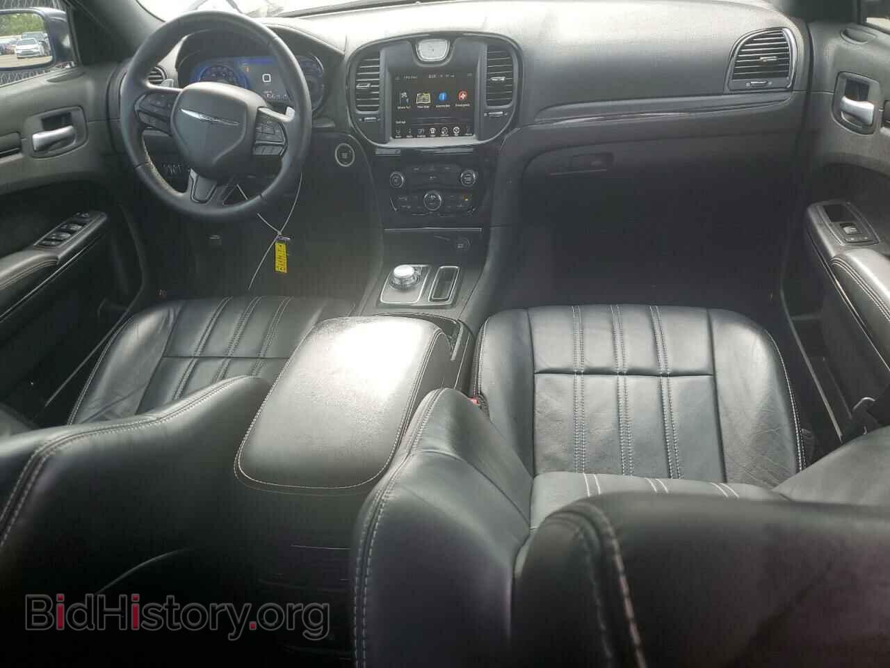 2016 CHRYSLER 300 - VIN: 2C3CCABG2GH351765 - Фото 8