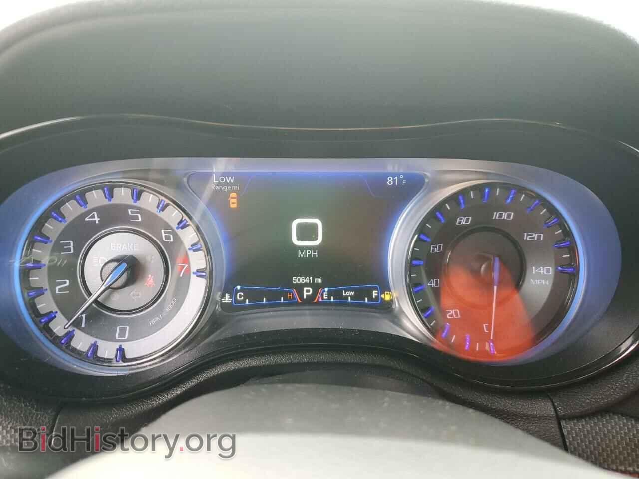 2016 CHRYSLER 300 - VIN: 2C3CCABG2GH351765 - Фото 9