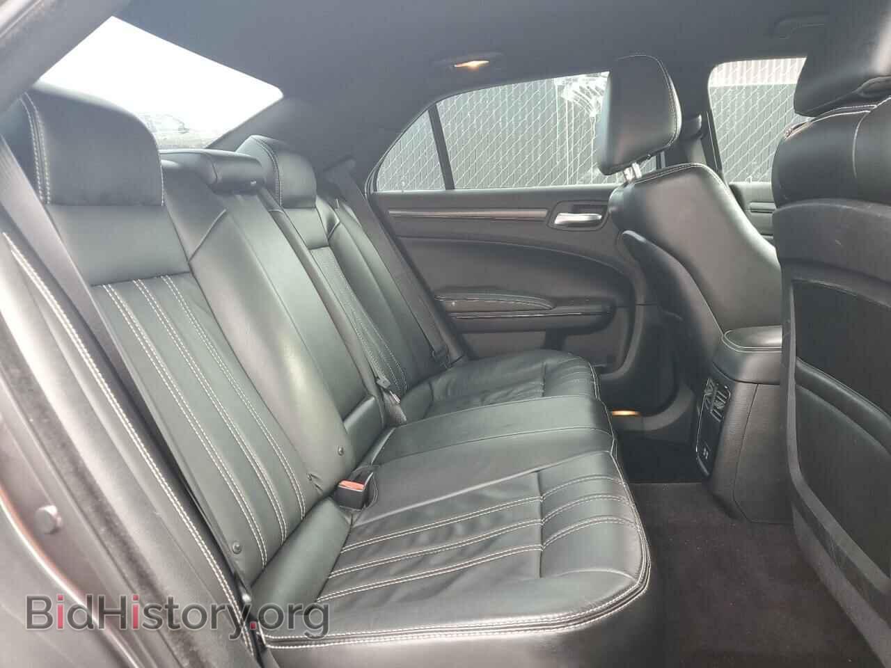 2016 CHRYSLER 300 - VIN: 2C3CCABG2GH351765 - Фото 10