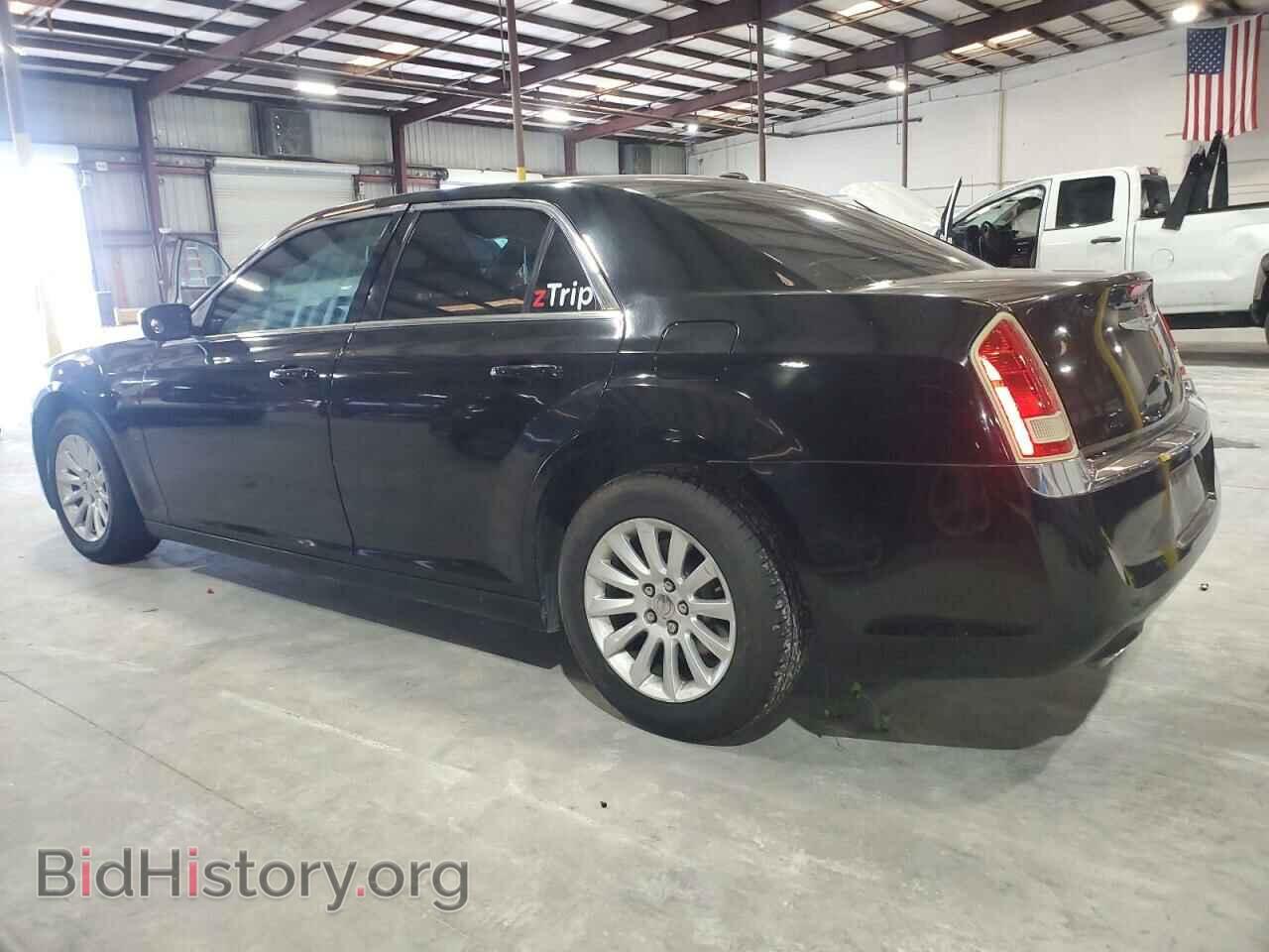 2014 CHRYSLER 300 - VIN: 2C3CCAAG4EH132563 - Фото 2