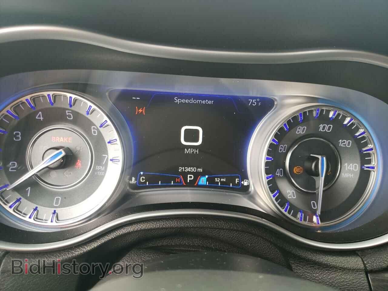 2017 CHRYSLER 300 - VIN: 2C3CCAAG0HH646799 - Фото 9