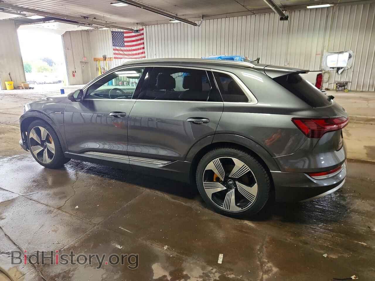 2019 AUDI E-TRON - VIN: WA1VAAGE9KB007489 - Photo 2