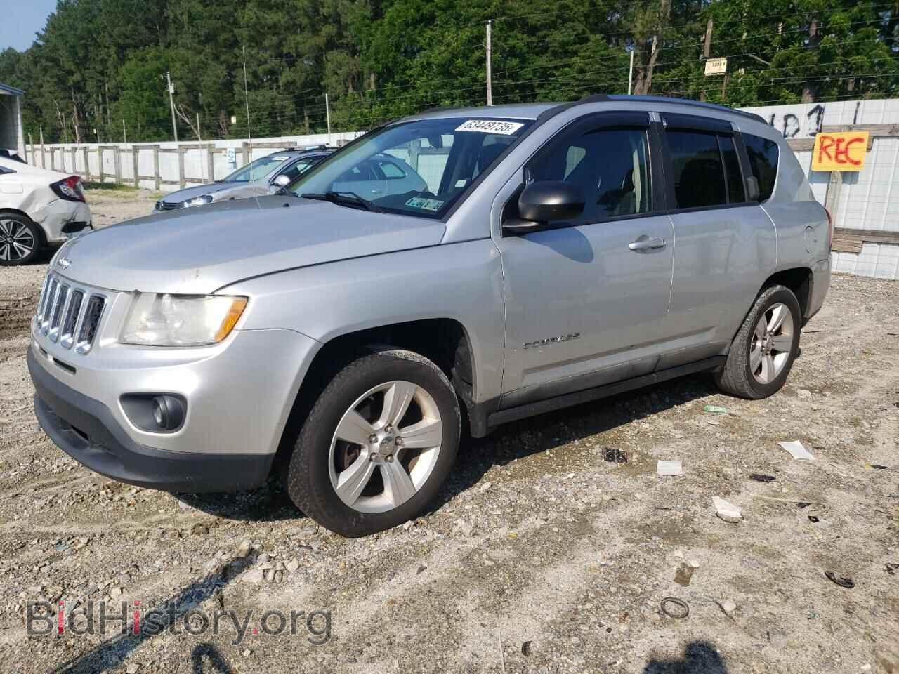 Photo 1J4NF1FB2BD135425 - JEEP COMPASS 2011