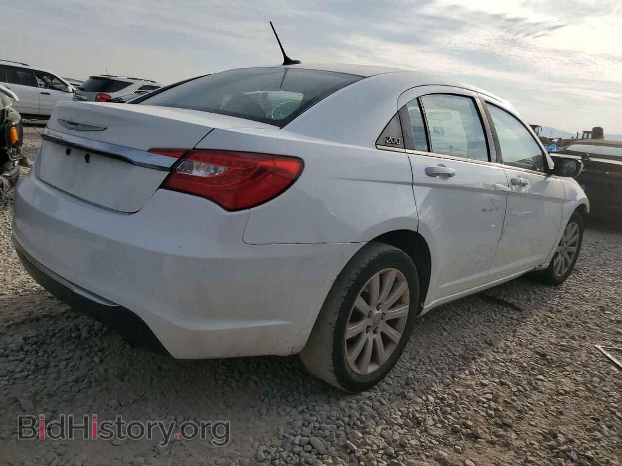 2011 CHRYSLER 200 - VIN: 1C3BC1FG6BN548041 - Фото 3
