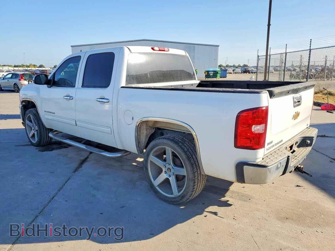 2011 CHEVROLET SILVERADO - VIN: 3GCPCSE06BG254871 - Фото 2