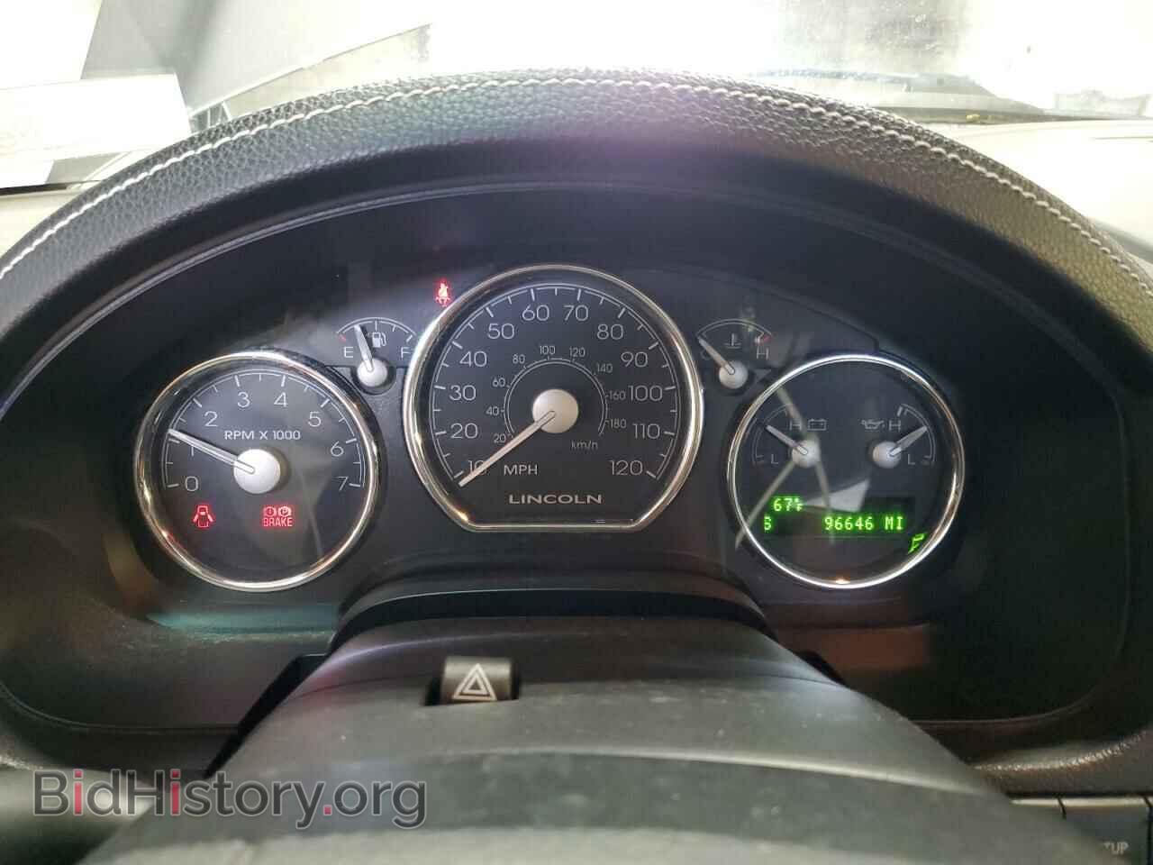 2006 LINCOLN MARK LT - VIN: 5LTPW18596FJ01351 - Photo 9