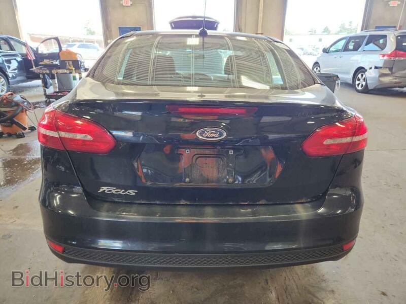 2017 Ford FOCUS (VIN 1FADP3E28HL257884) — photo 6 of 13