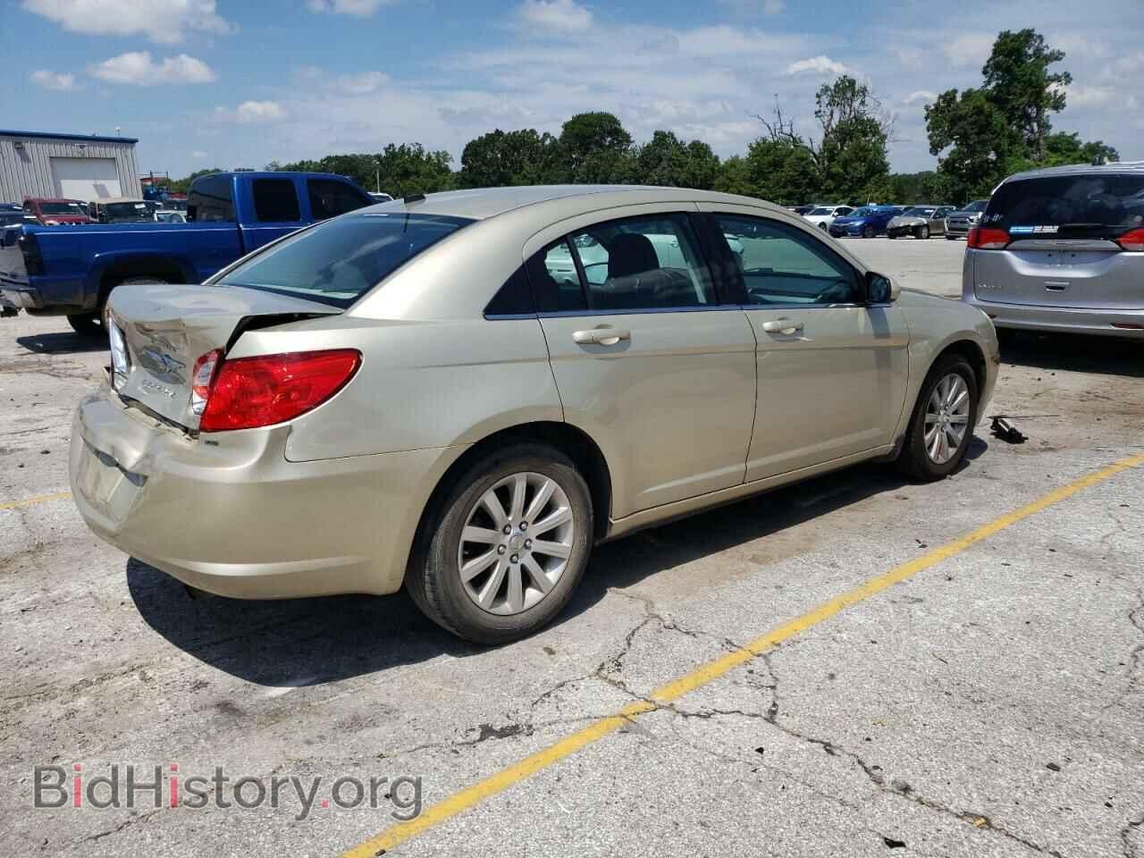 2010 CHRYSLER SEBRING - VIN: 1C3CC5FB9AN146593 - Фото 3