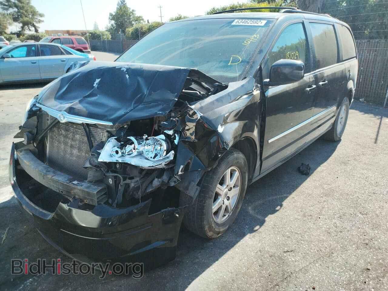 2010 CHRYSLER MINIVAN - VIN: 2A4RR5DX3AR345459 - Фото 2