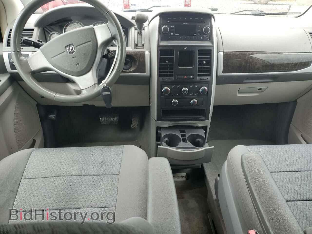 2010 DODGE CARAVAN - VIN: 2D4RN5D16AR147961 - Photo 8