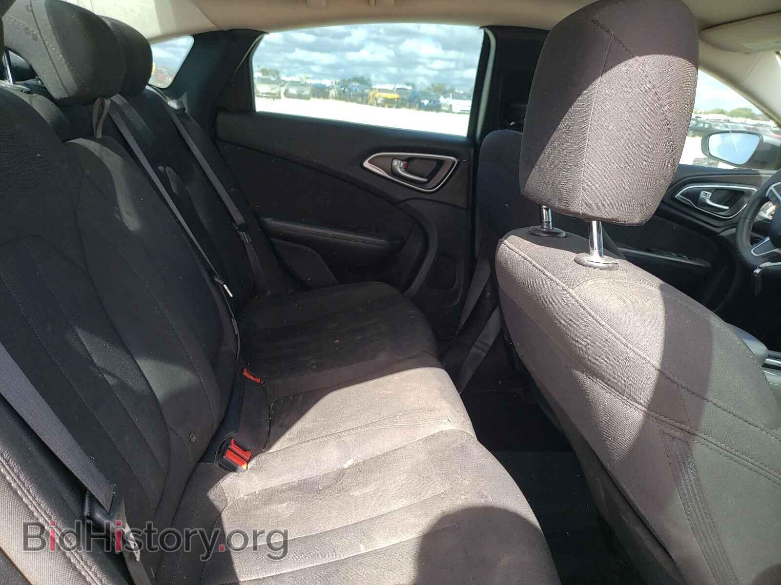 2015 CHRYSLER 200 - VIN: 1C3CCCABXFN735767 - Фото 6