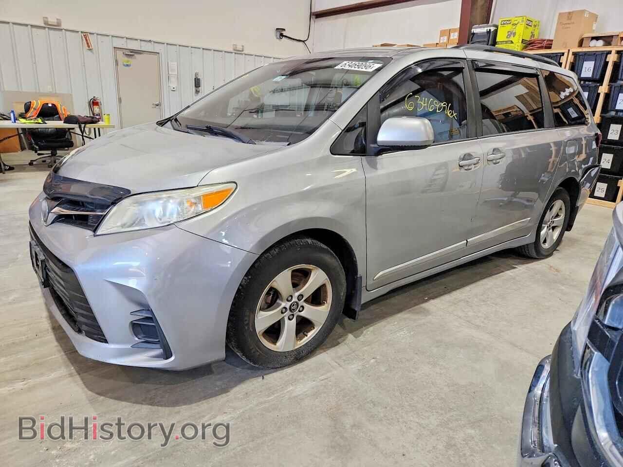 Фотография 5TDKZ3DC2JS932039 - TOYOTA SIENNA 2018