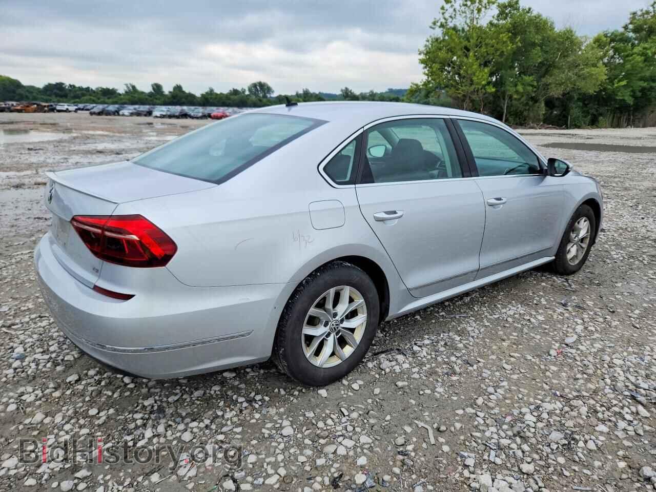 2017 VOLKSWAGEN PASSAT - VIN: 1VWAT7A32HC085301 - Фото 3