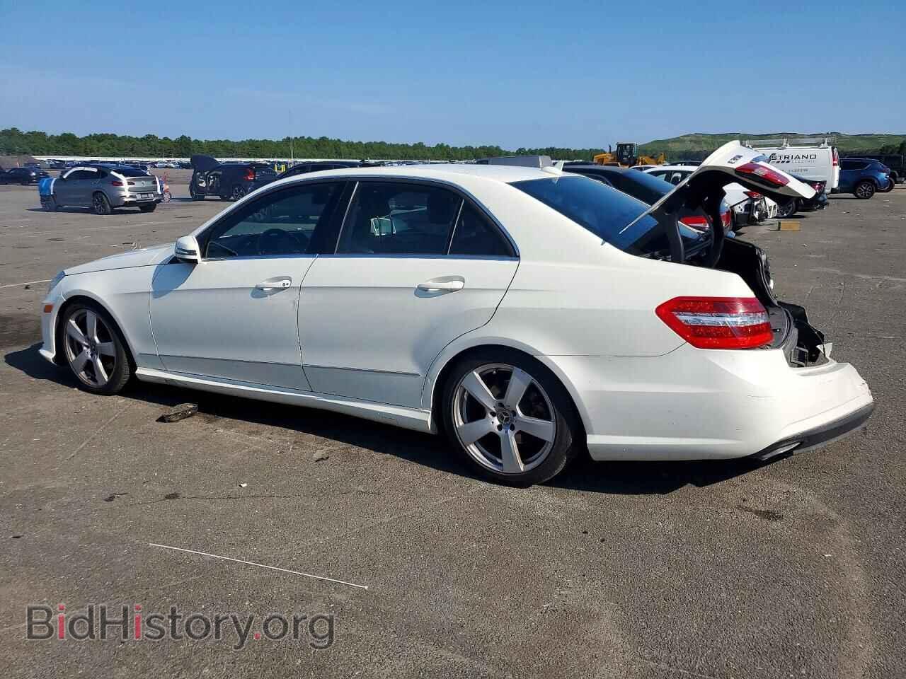 2011 MERCEDES-BENZ E-CLASS - VIN: WDDHF8HBXBA503446 - Photo 2