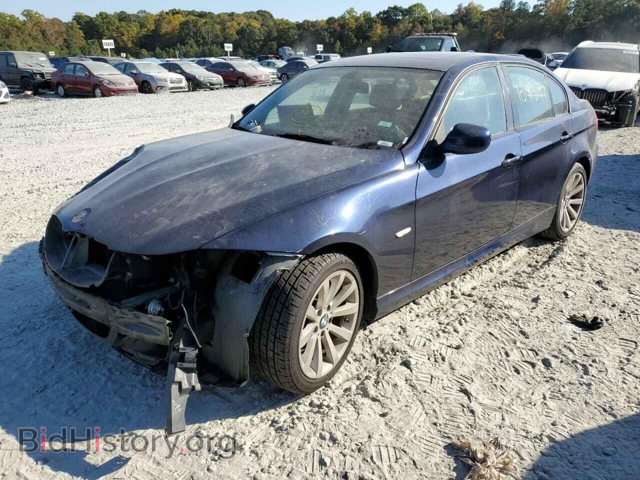 2011 BMW 3 SERIES - VIN: WBAPH7C50BA800864 - Фото 2