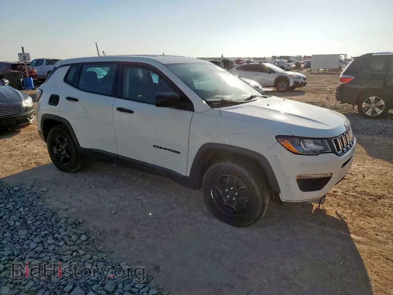 2018 JEEP COMPASS - VIN: 3C4NJCAB4JT136849 - Фото 4